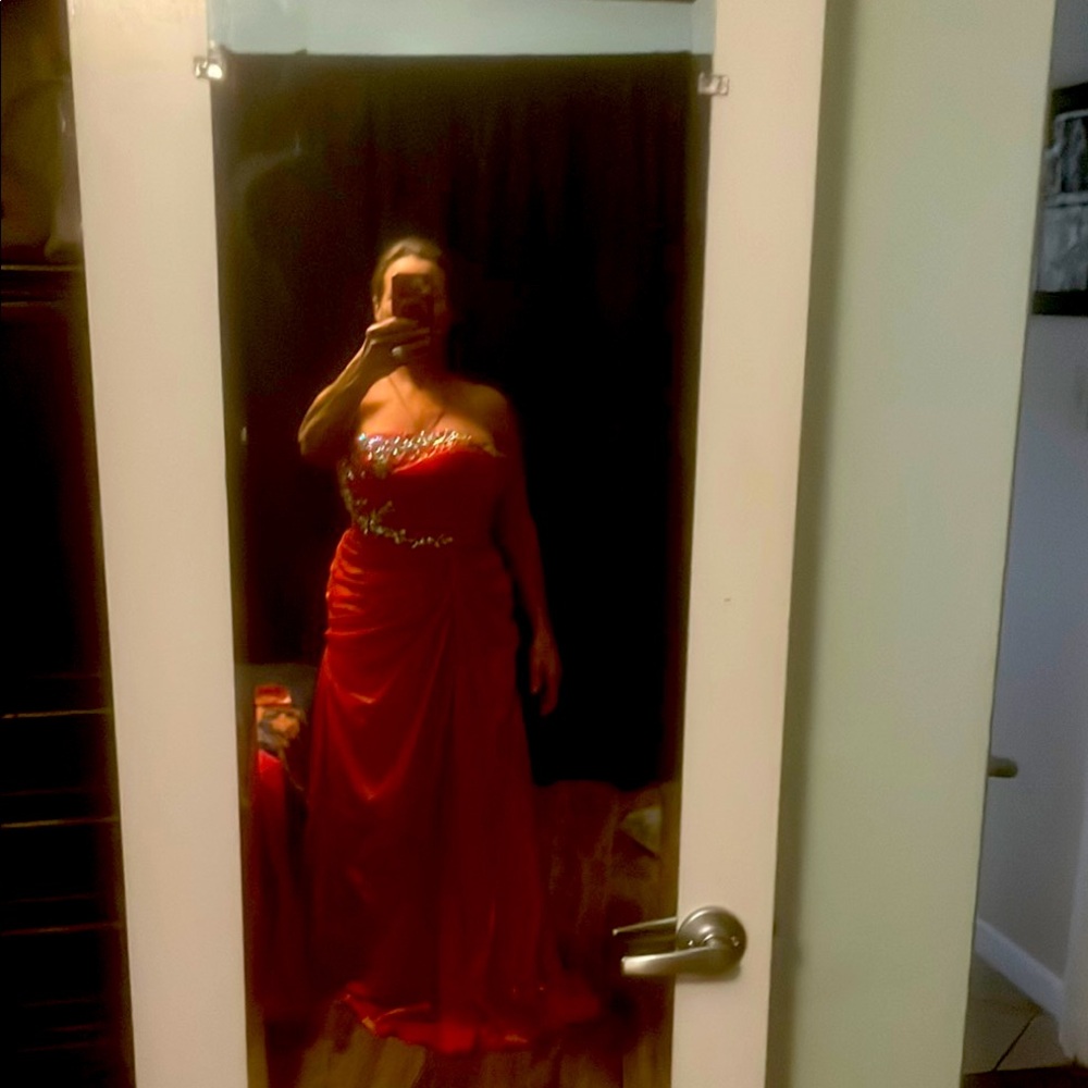 Elegant Red Strapless Gown